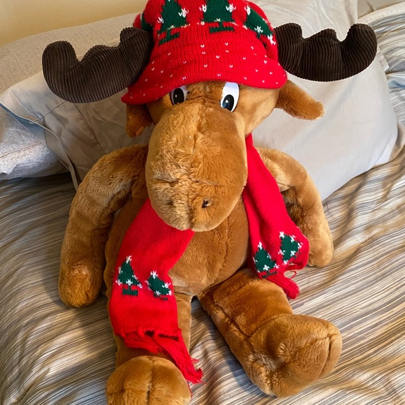 mooseltoe stuffed animal